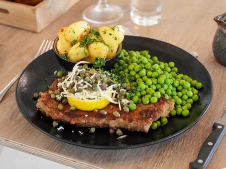 Wienerschnitzel